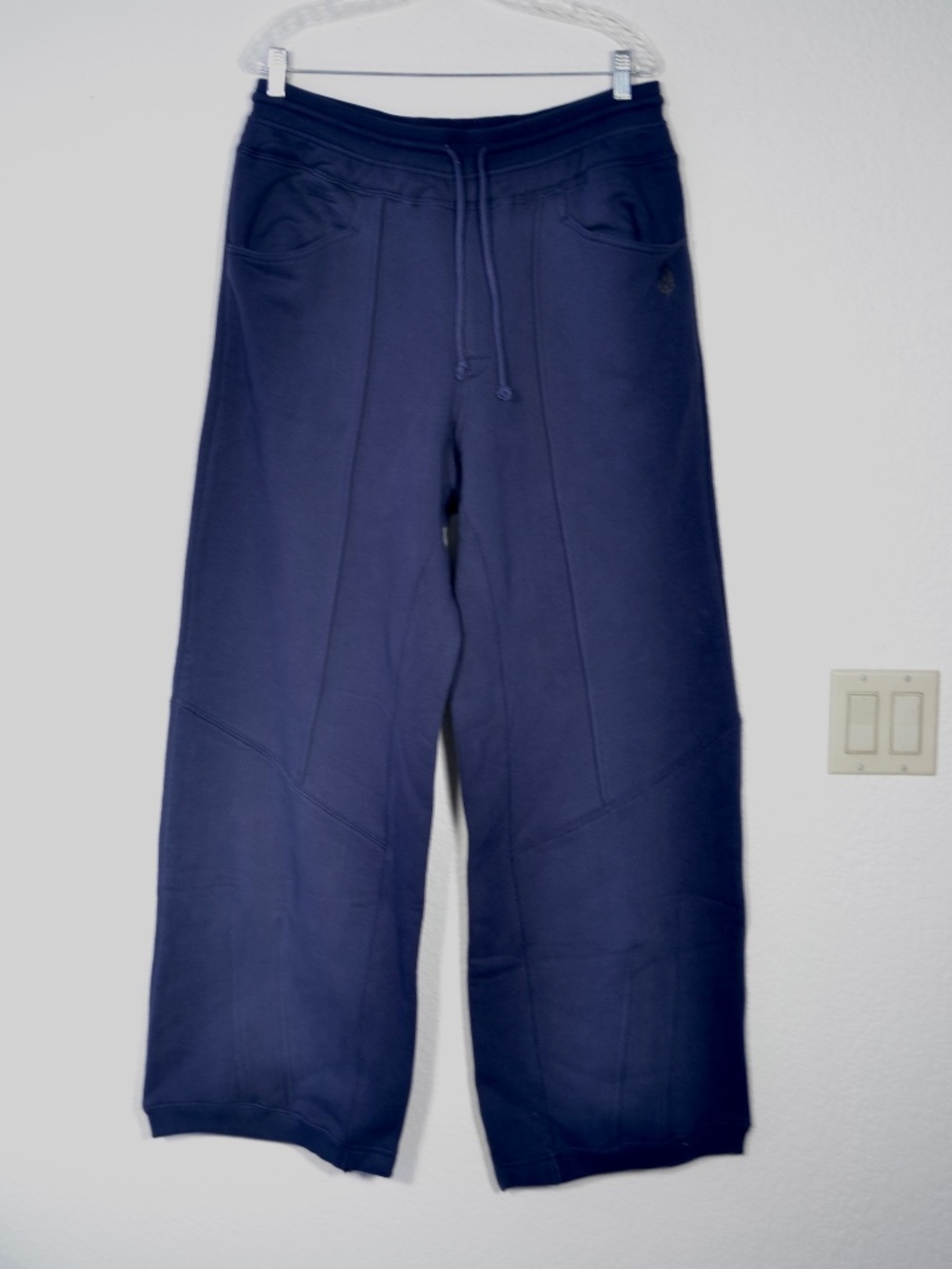 NEW FREE PEOPLE MOVEMENT WIDE BARREL LEG COTTON SWEAT PANTS, XLARGE